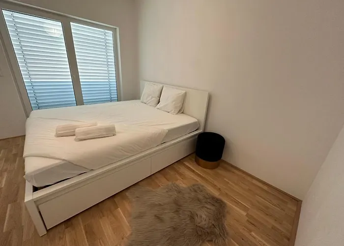 New With Spacious Balcony 18 Διαμέρισμα *