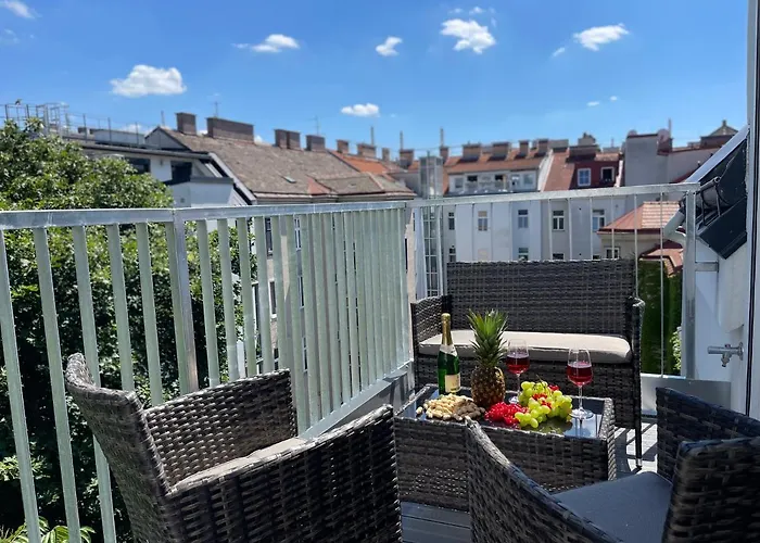 New With Spacious Balcony 18 * Βιέννη